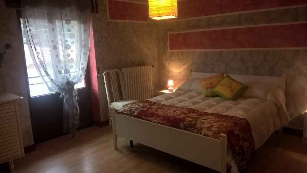 B&B Acquaria Авеццано Экстерьер фото