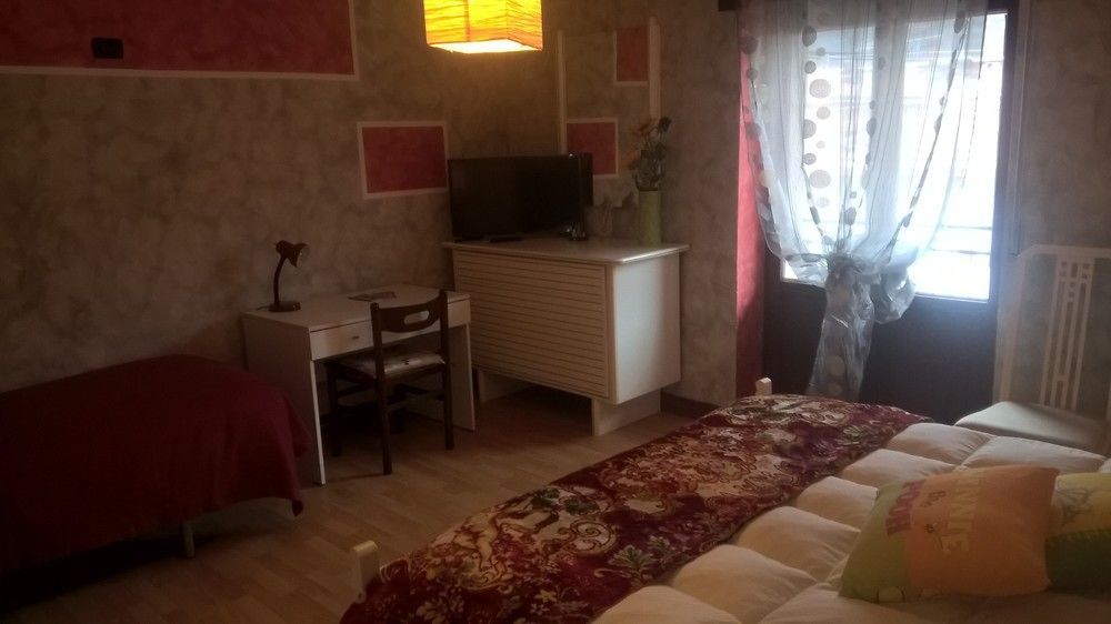 B&B Acquaria Авеццано Экстерьер фото